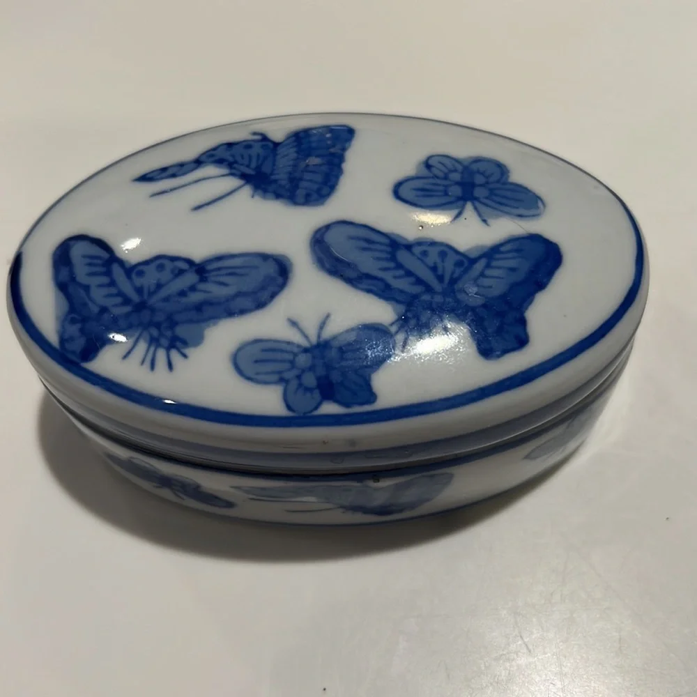 TWO porcelains trinket containers
